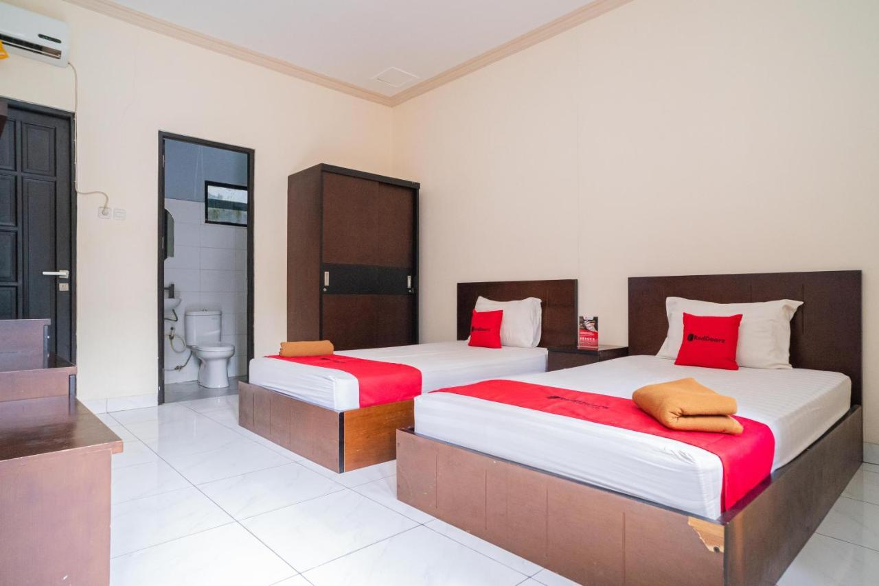 Reddoorz @ Wisma Pangrango Palangkaraya Esterno foto