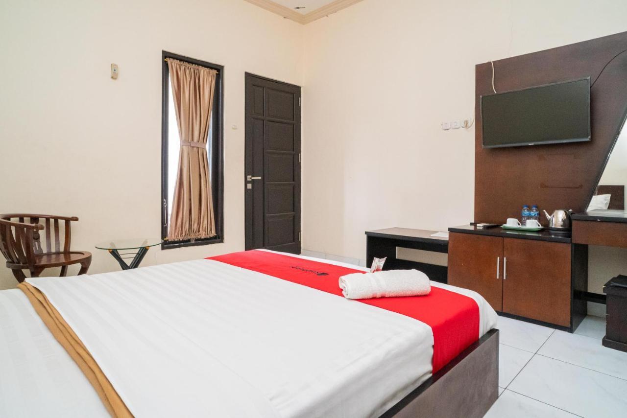Reddoorz @ Wisma Pangrango Palangkaraya Esterno foto