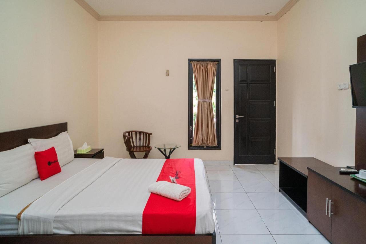 Reddoorz @ Wisma Pangrango Palangkaraya Esterno foto