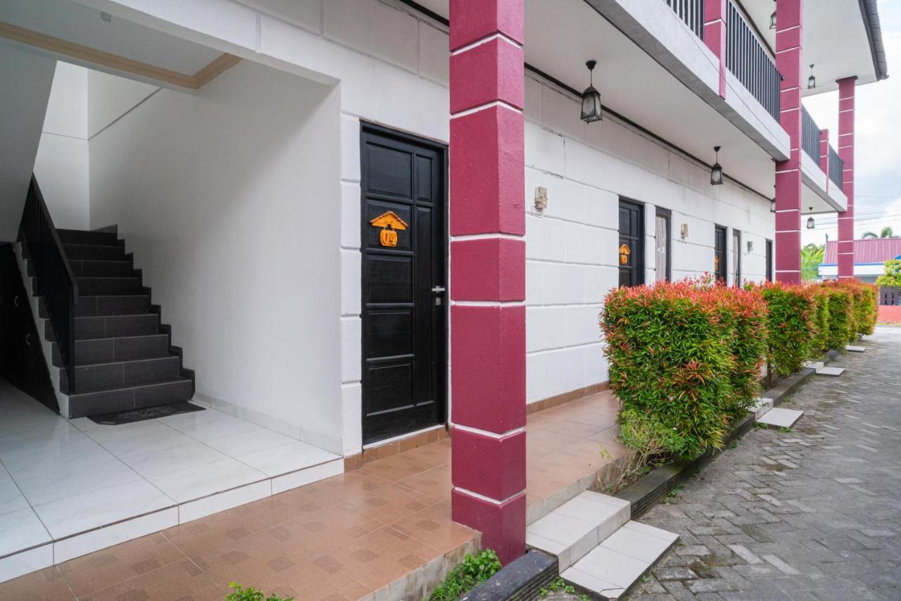 Reddoorz @ Wisma Pangrango Palangkaraya Esterno foto