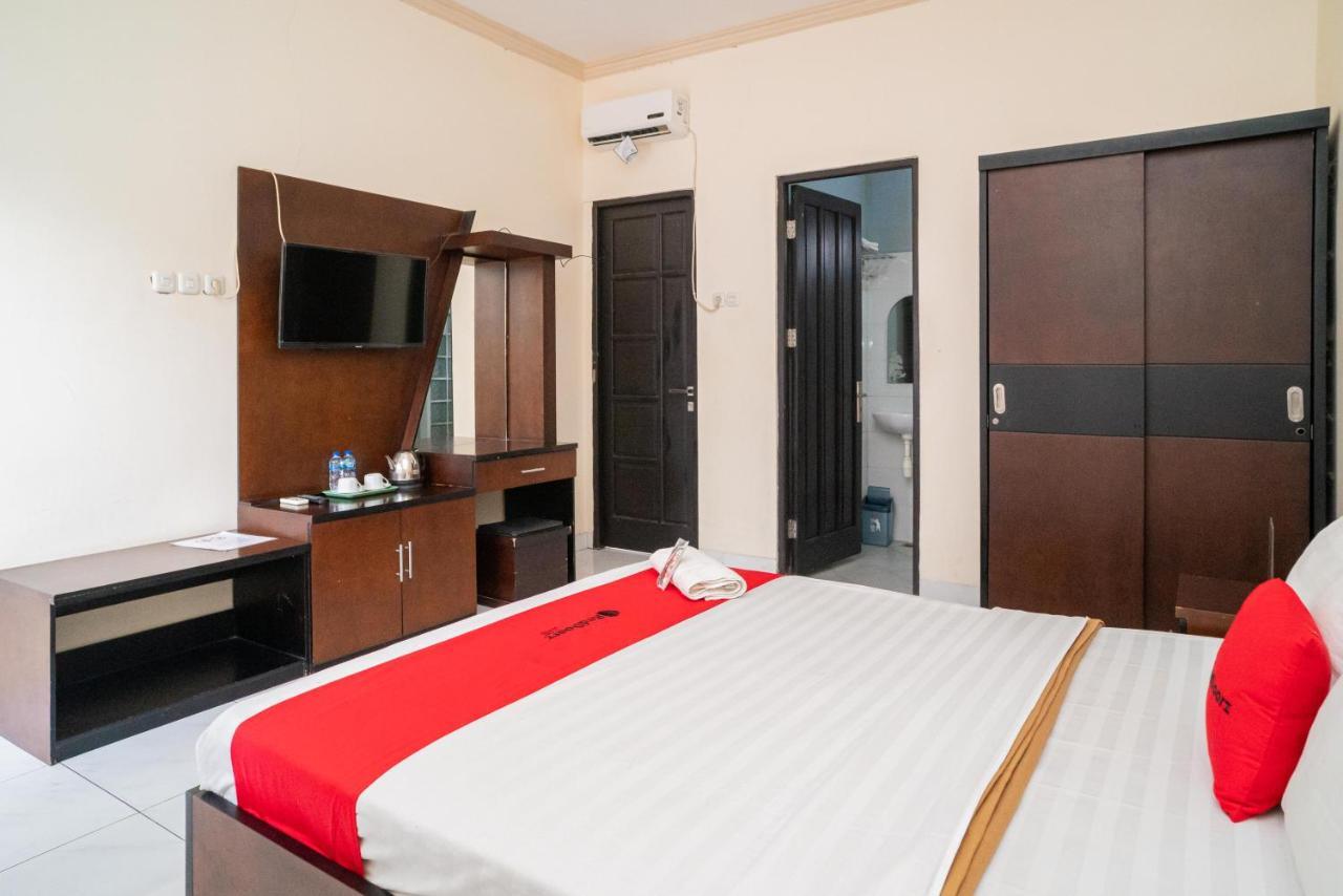 Reddoorz @ Wisma Pangrango Palangkaraya Esterno foto