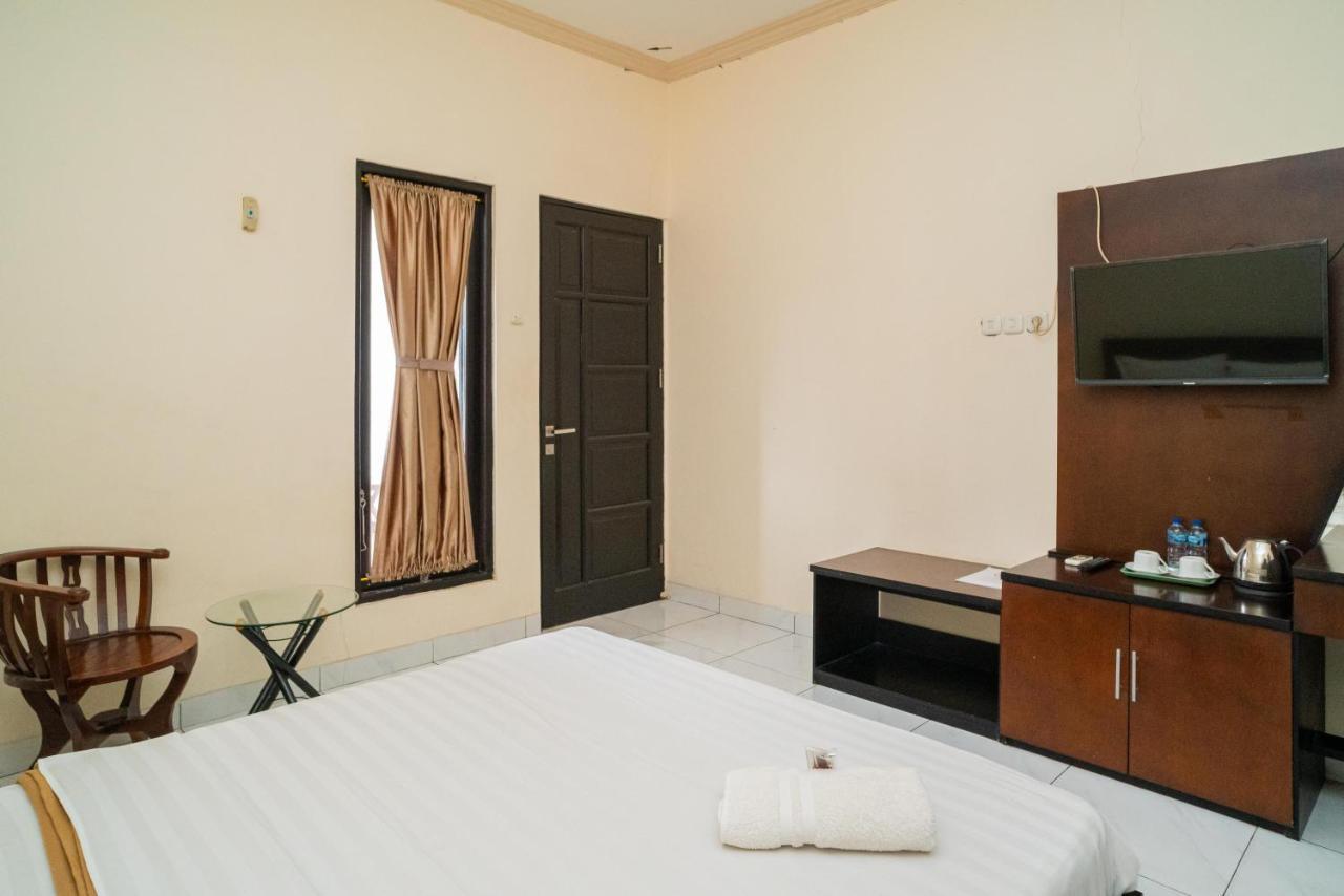 Reddoorz @ Wisma Pangrango Palangkaraya Esterno foto