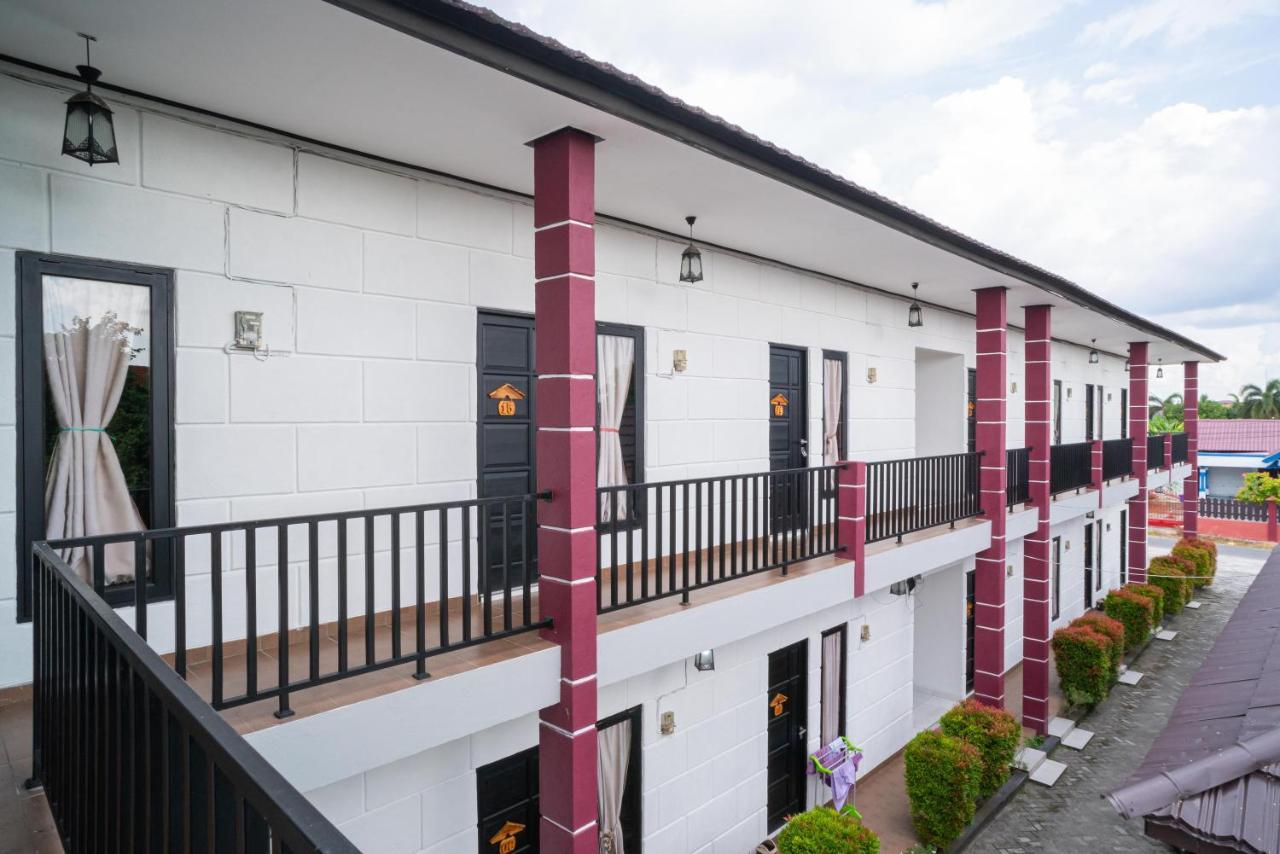 Reddoorz @ Wisma Pangrango Palangkaraya Esterno foto