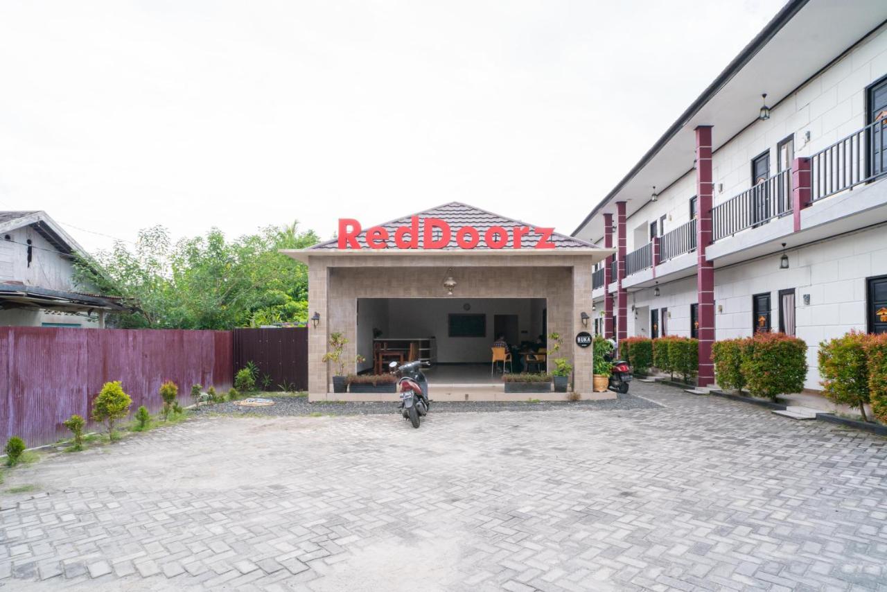 Reddoorz @ Wisma Pangrango Palangkaraya Esterno foto
