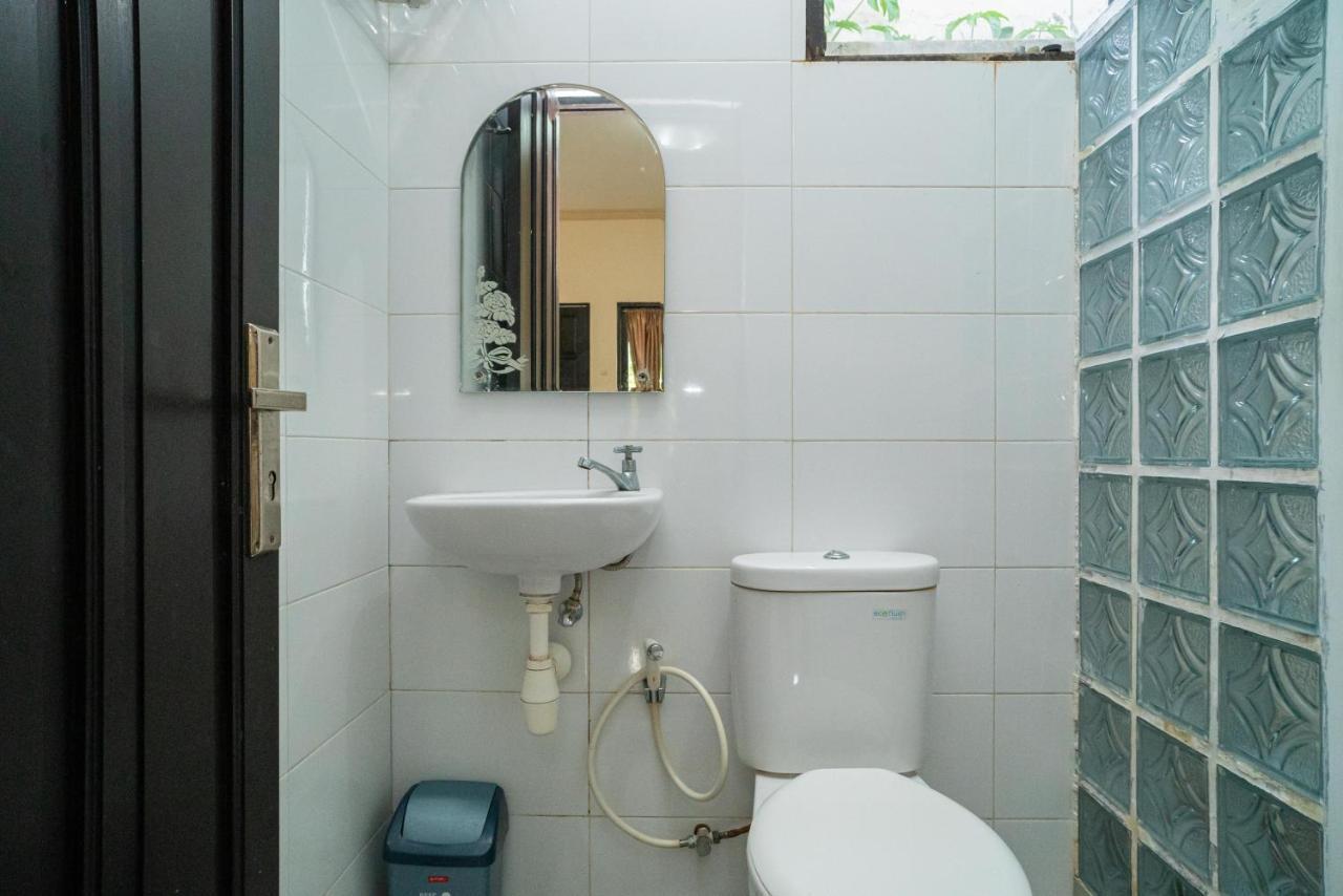 Reddoorz @ Wisma Pangrango Palangkaraya Esterno foto